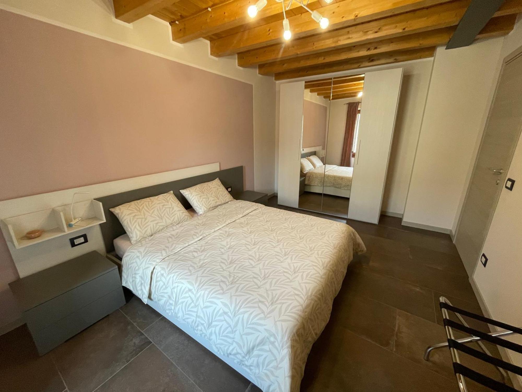 Dimora Rosso San Zeno - Wifi Veloce E Adatto Per Famiglie Verona Exterior foto